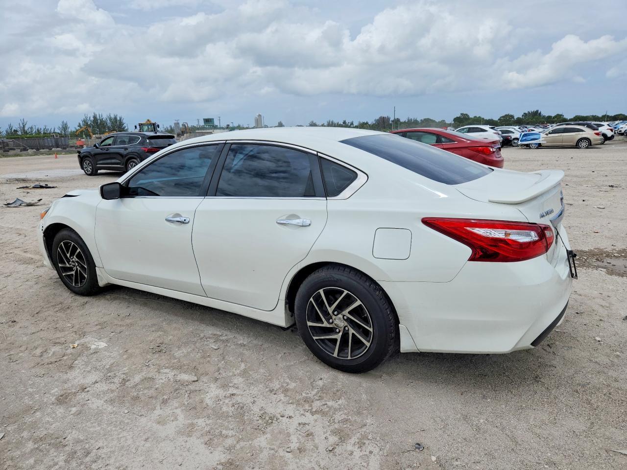 2017 Nissan Altima 2.5 S - zdjęcie 2