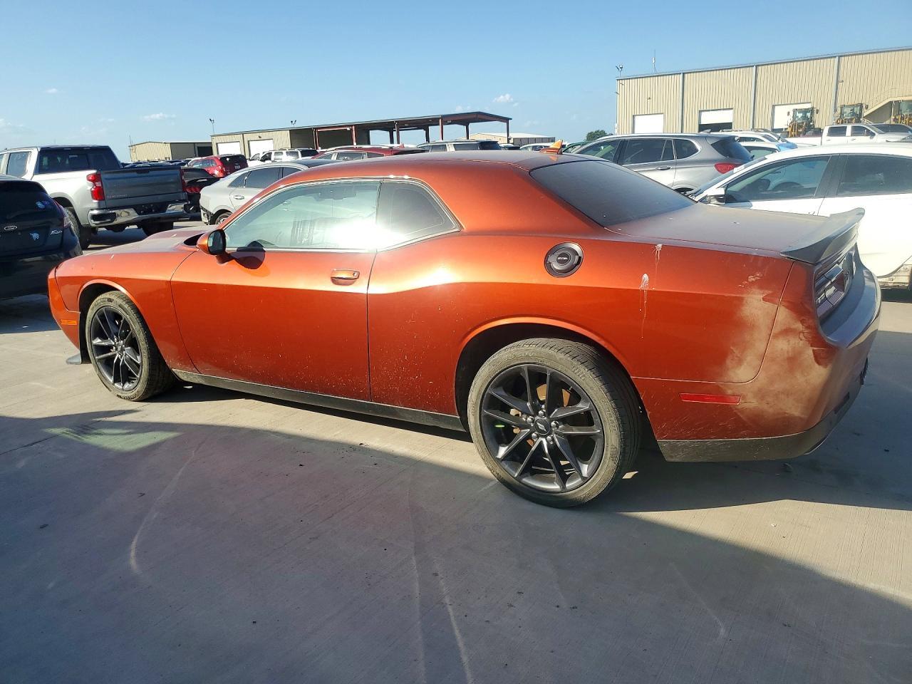 2021 Dodge Challenger Gt - zdjęcie 2
