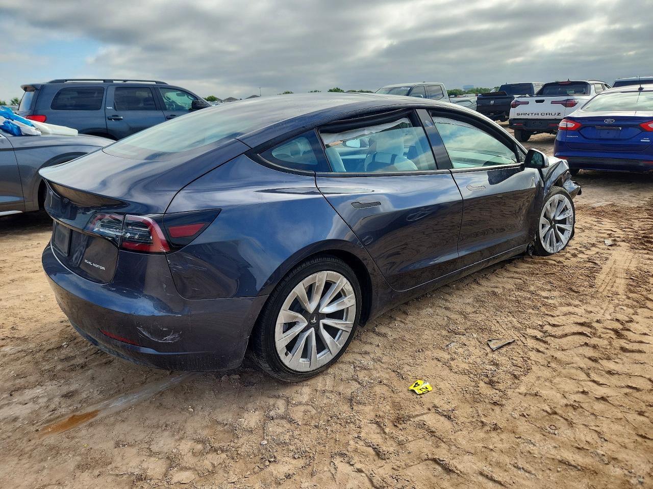2021 Tesla Model 3 - zdjęcie 3