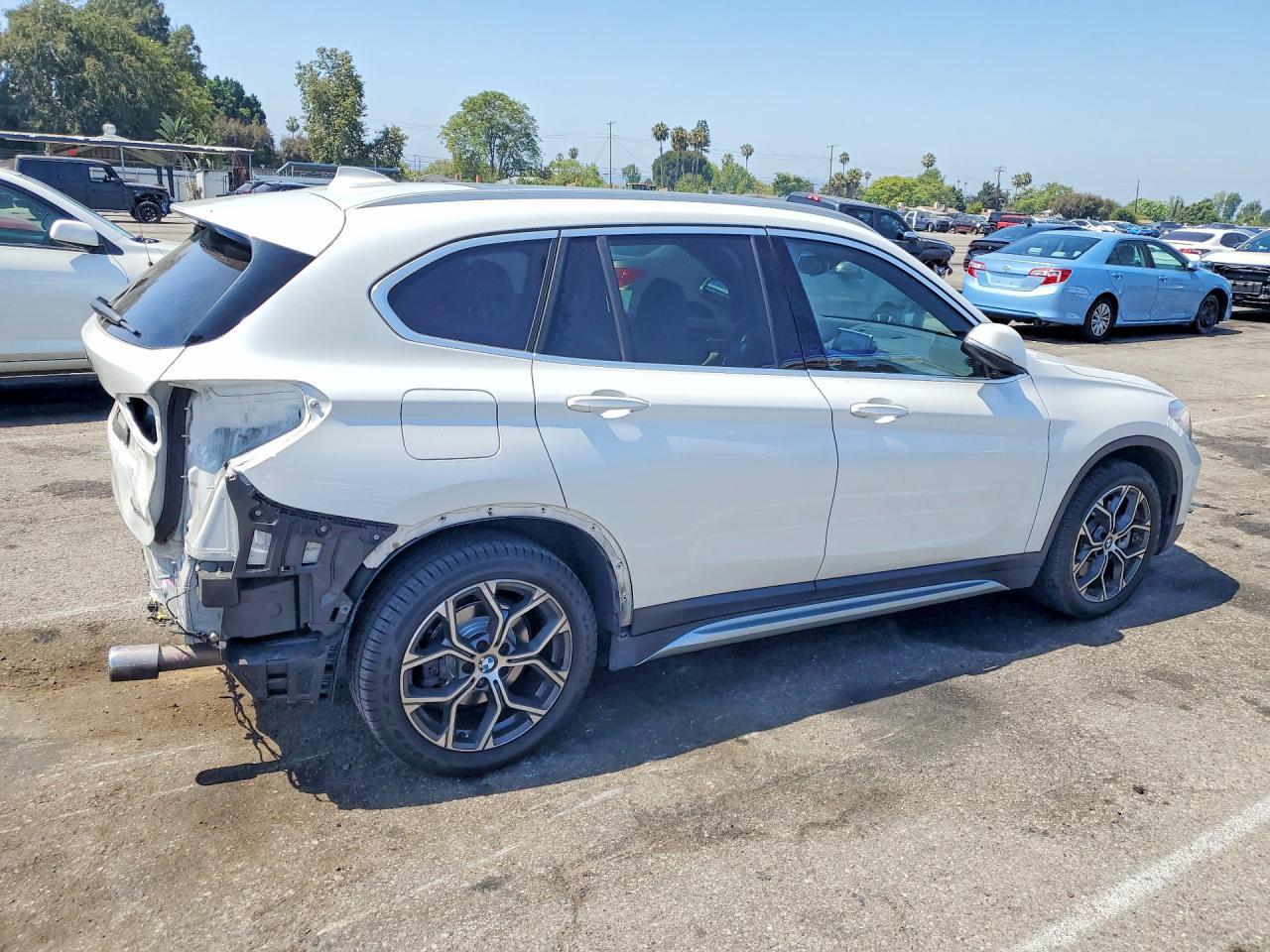 2021 BMW X1 Sdrive28I - zdjęcie 3