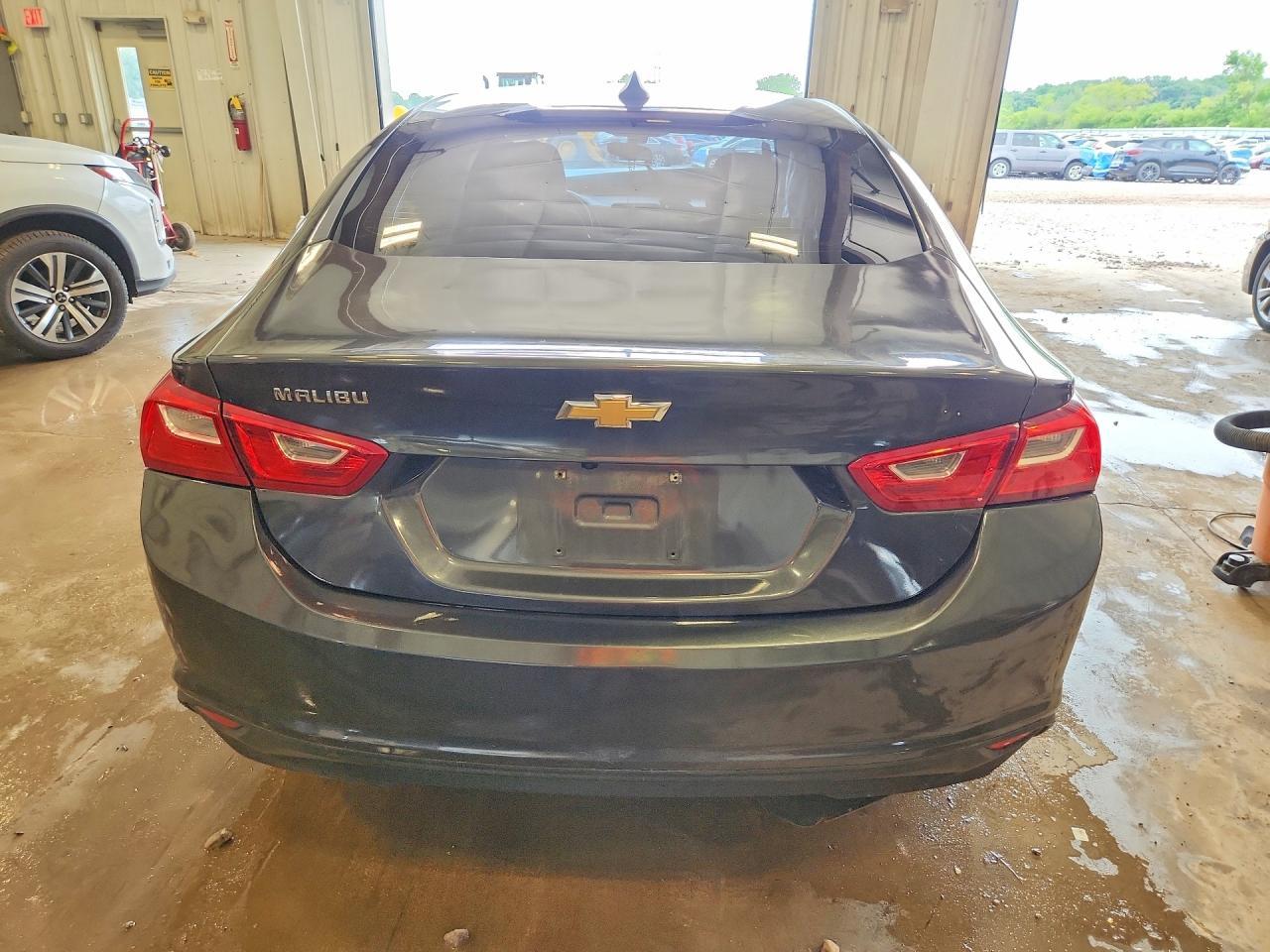 2017 Chevrolet Malibu Ls - zdjęcie 6