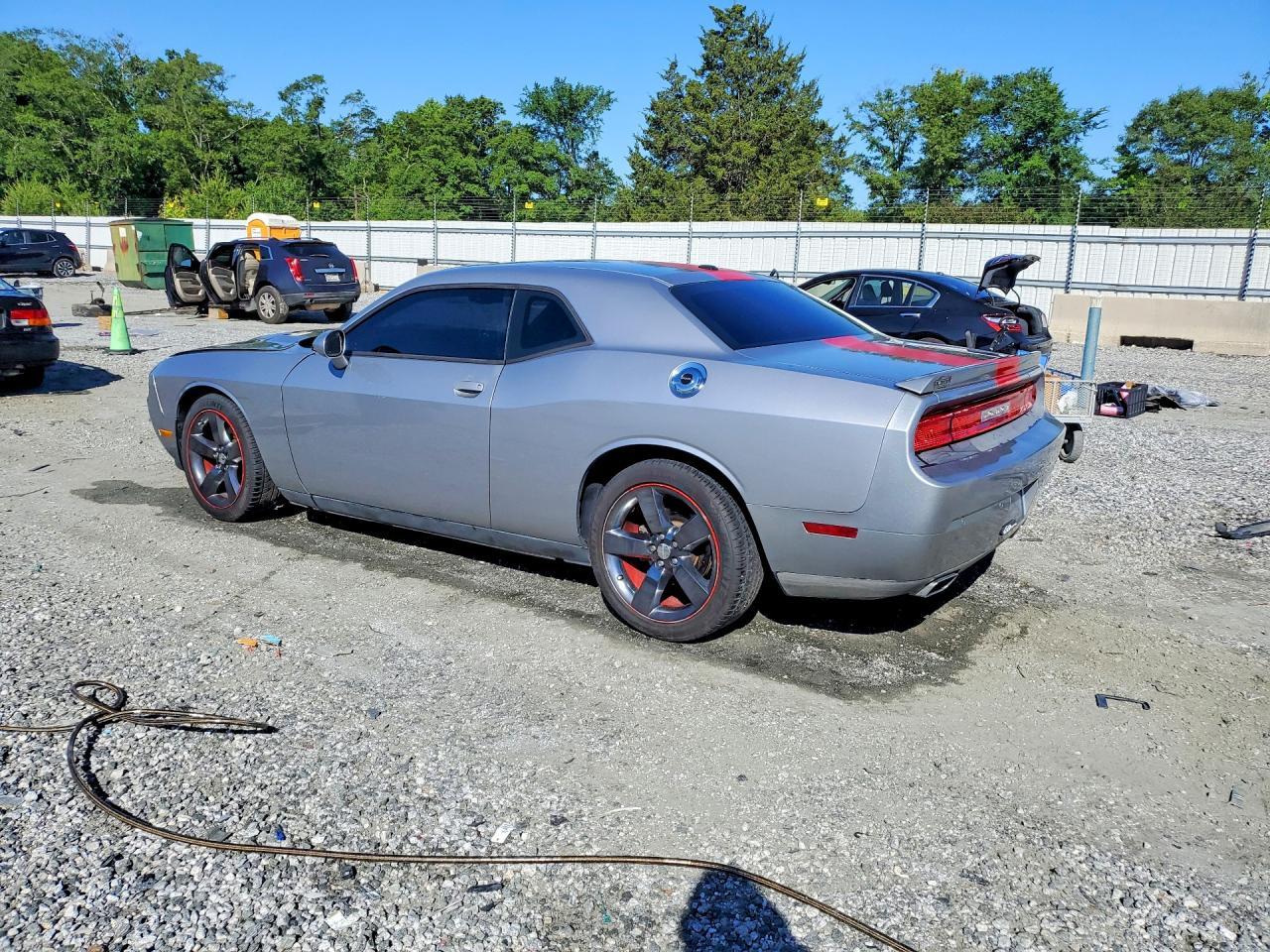 2013 Dodge Challenger Sxt - zdjęcie 2