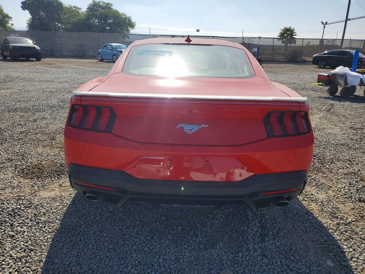 2026 Ford Mustang - zdjęcie 6