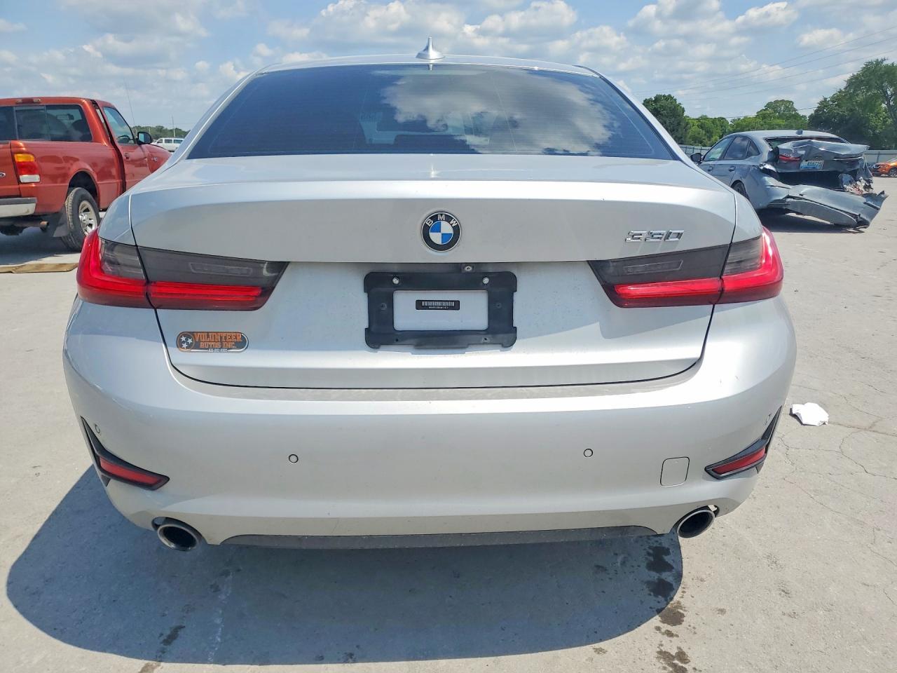 2019 BMW 330I - zdjęcie 6