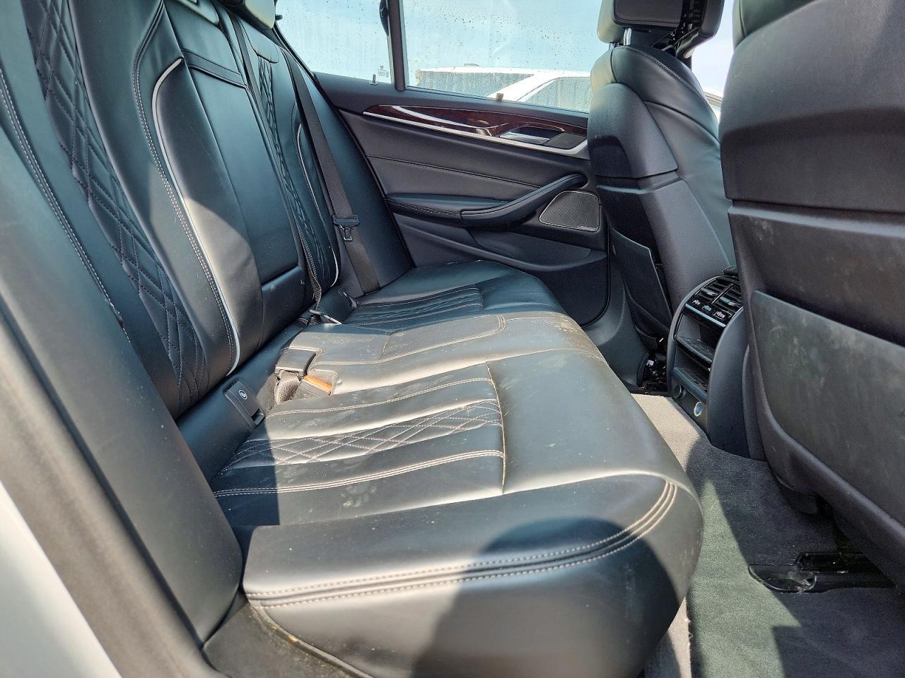 2018 BMW Seria 5 530i - zdjęcie 10