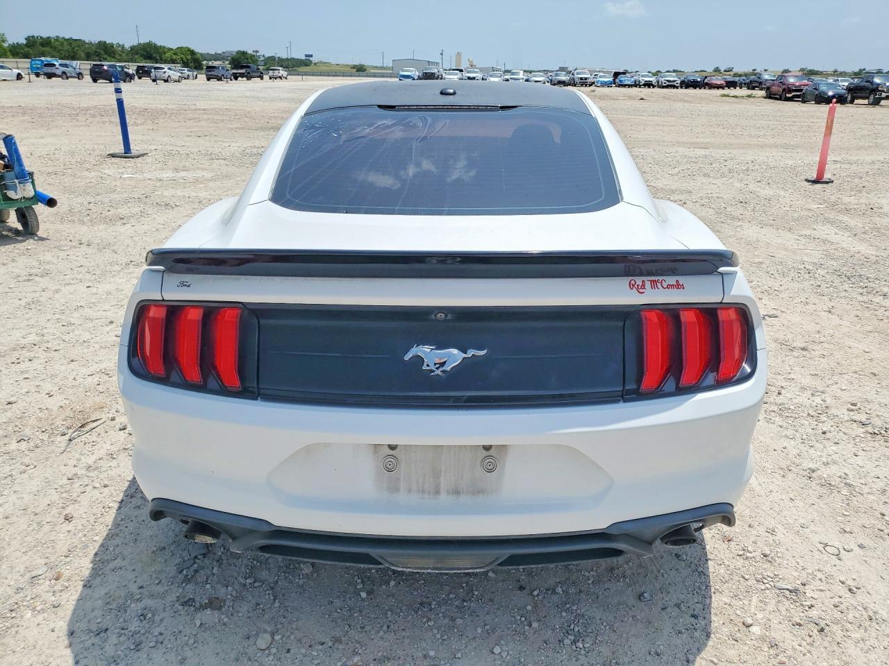 2019 Ford Mustang - zdjęcie 6