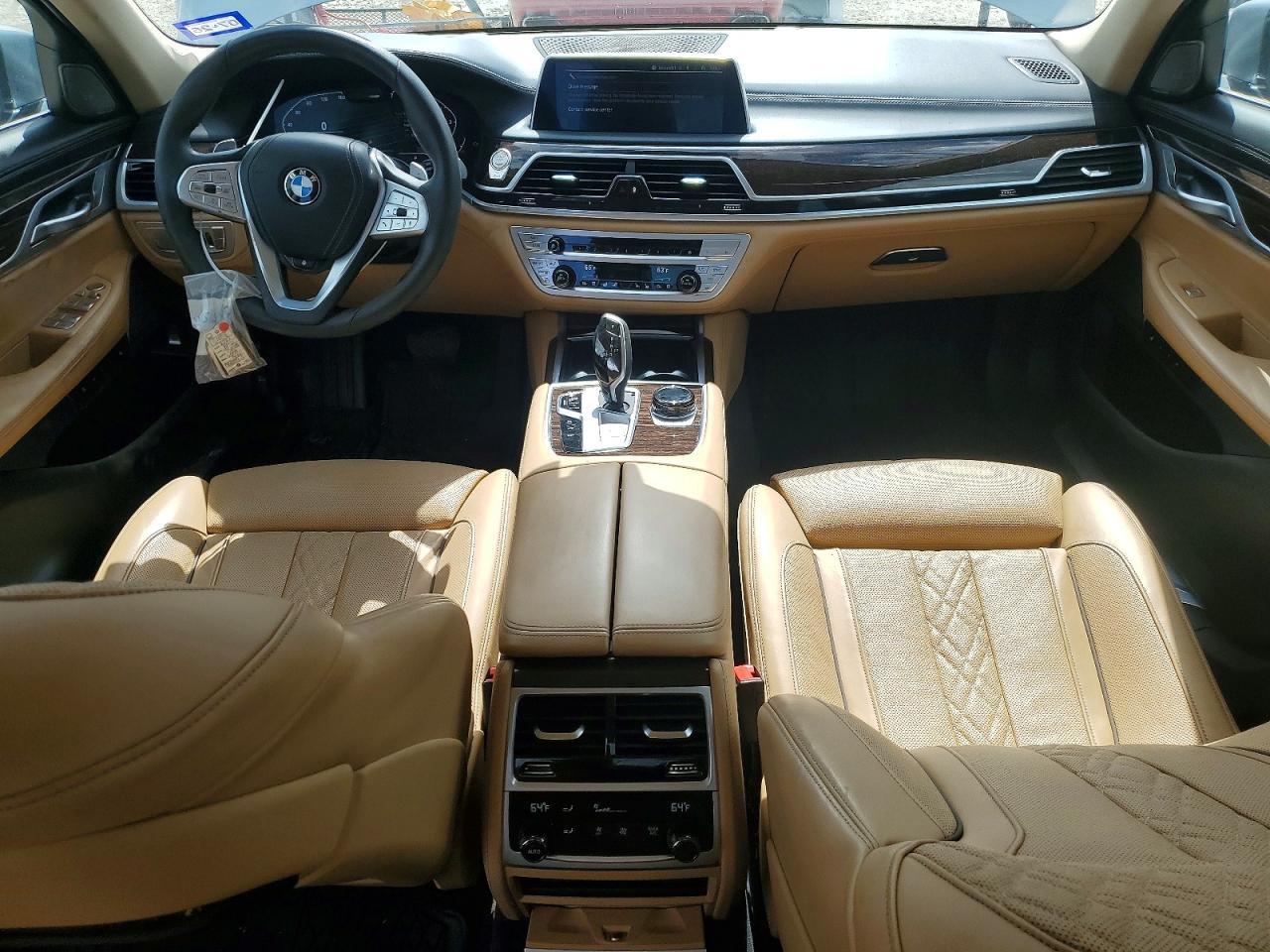 2022 BMW 750 Xi - zdjęcie 8