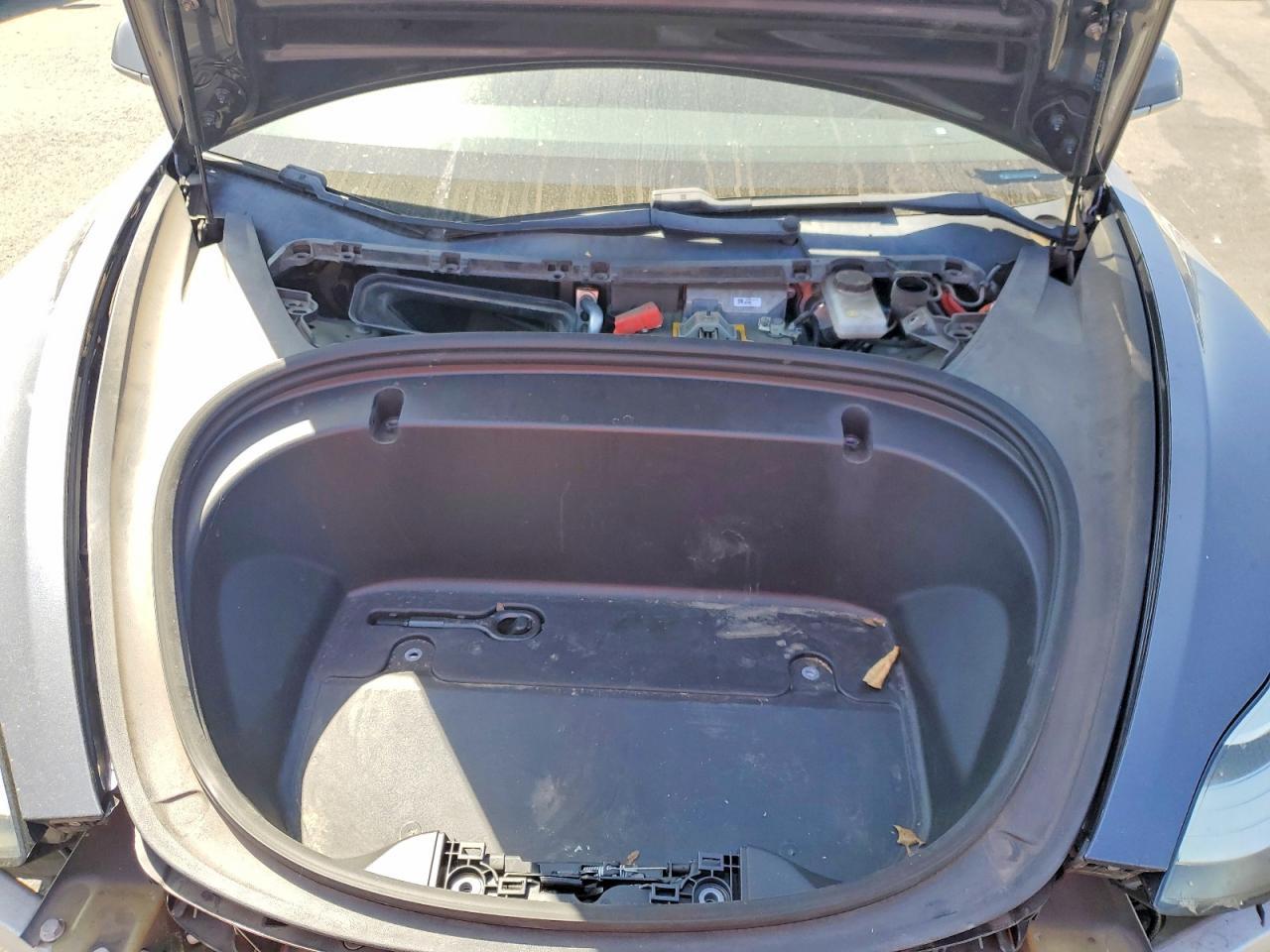 2020 Tesla Model 3 - zdjęcie 11