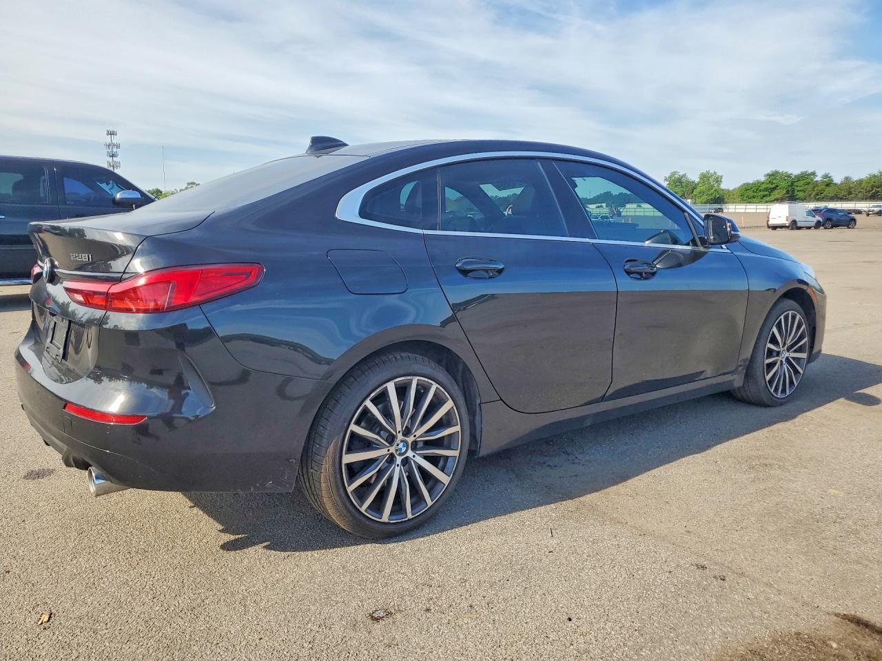 2021 BMW 228Xi - zdjęcie 3