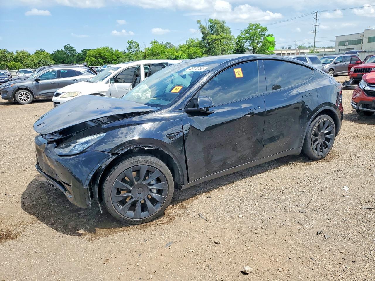 2022 Tesla Model Y - zdjęcie główne