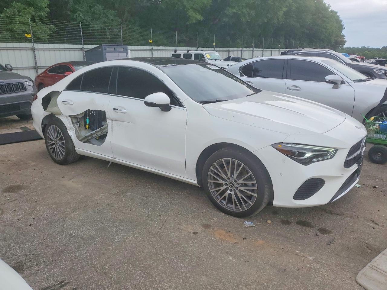 2024 Mercedes-Benz Cla 250 - zdjęcie 4