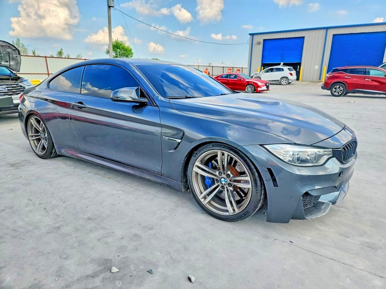 2016 BMW M4 - zdjęcie 4
