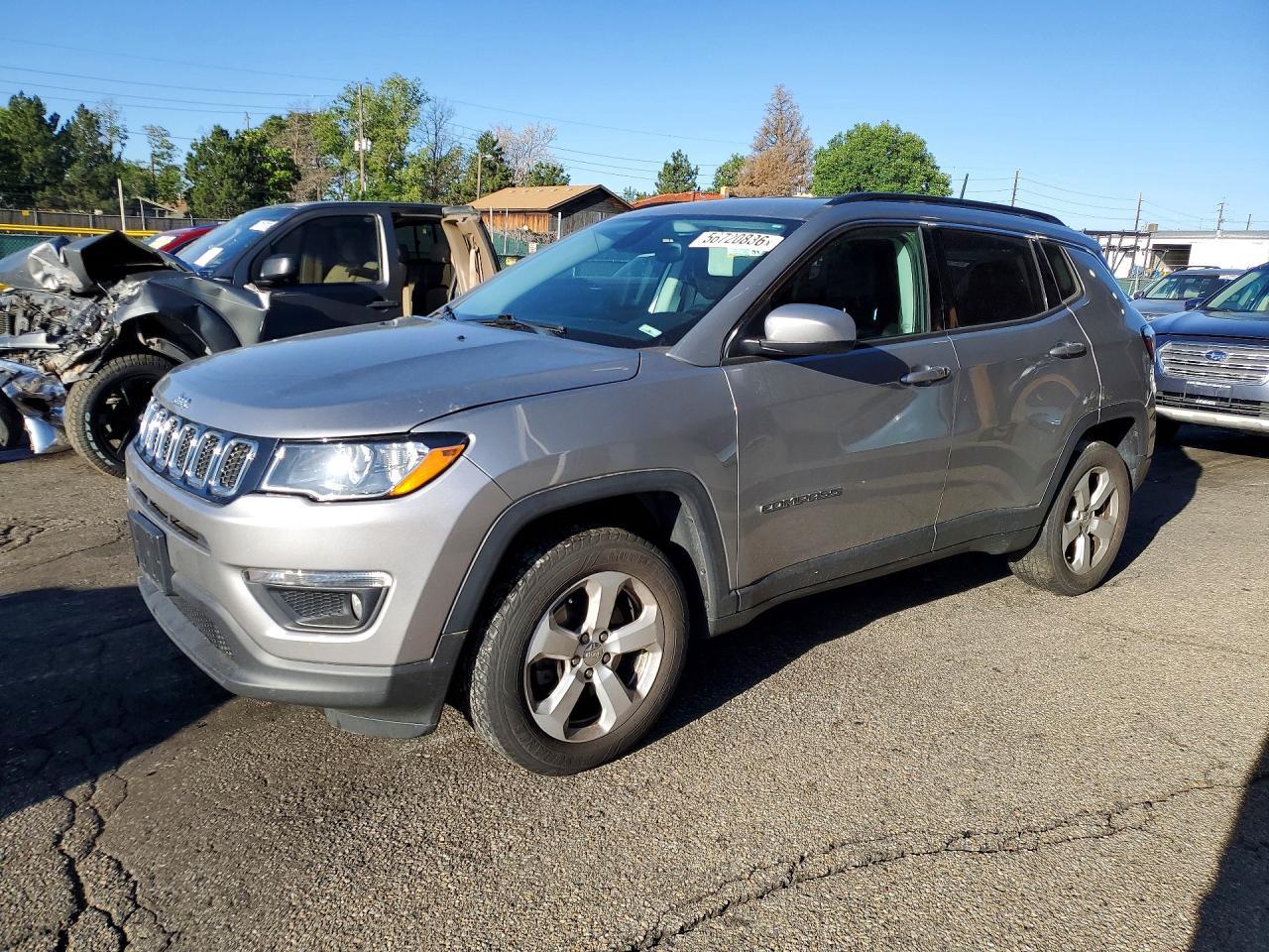 2018 Jeep Compass Latitude - zdjęcie główne