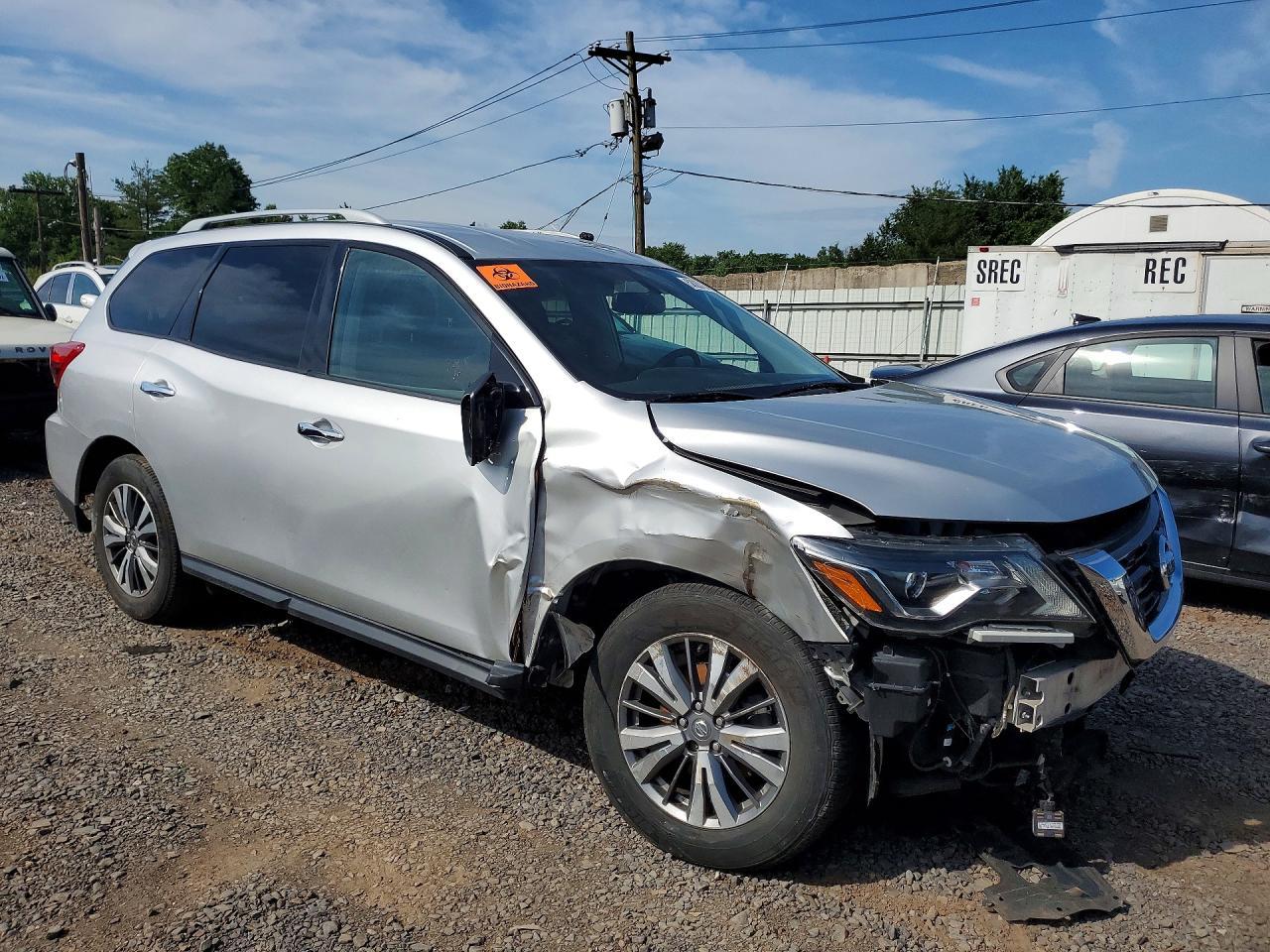 2019 Nissan Pathfinder Sv - zdjęcie 4