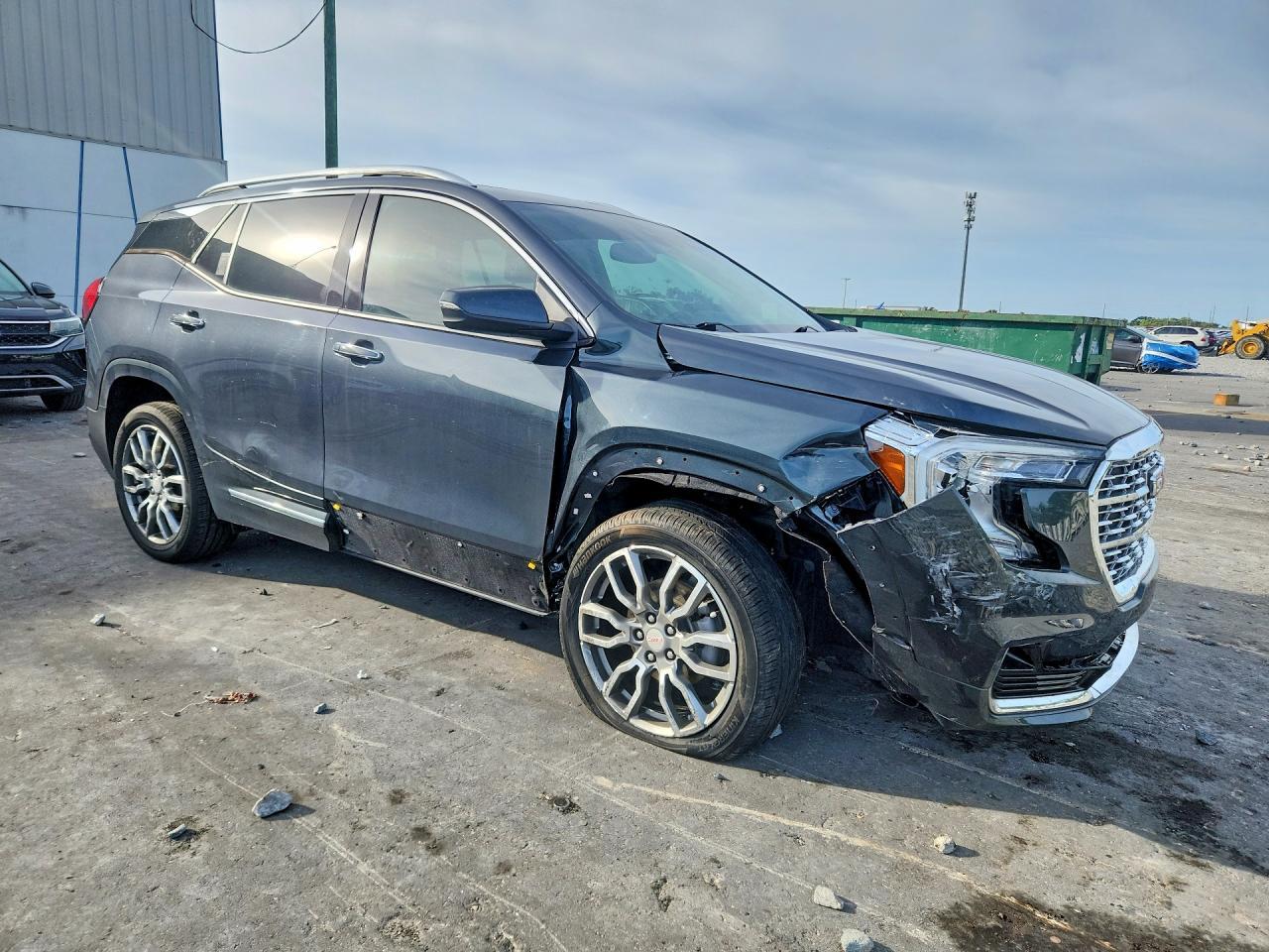 2022 GMC Terrain Denali - zdjęcie 4
