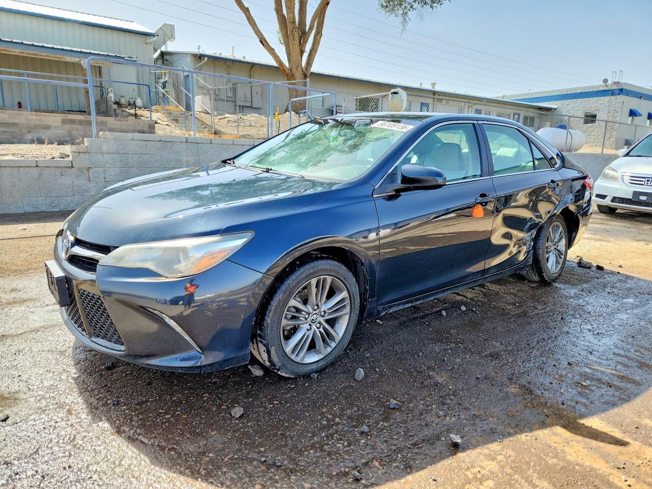 2017 Toyota Camry Se - zdjęcie główne
