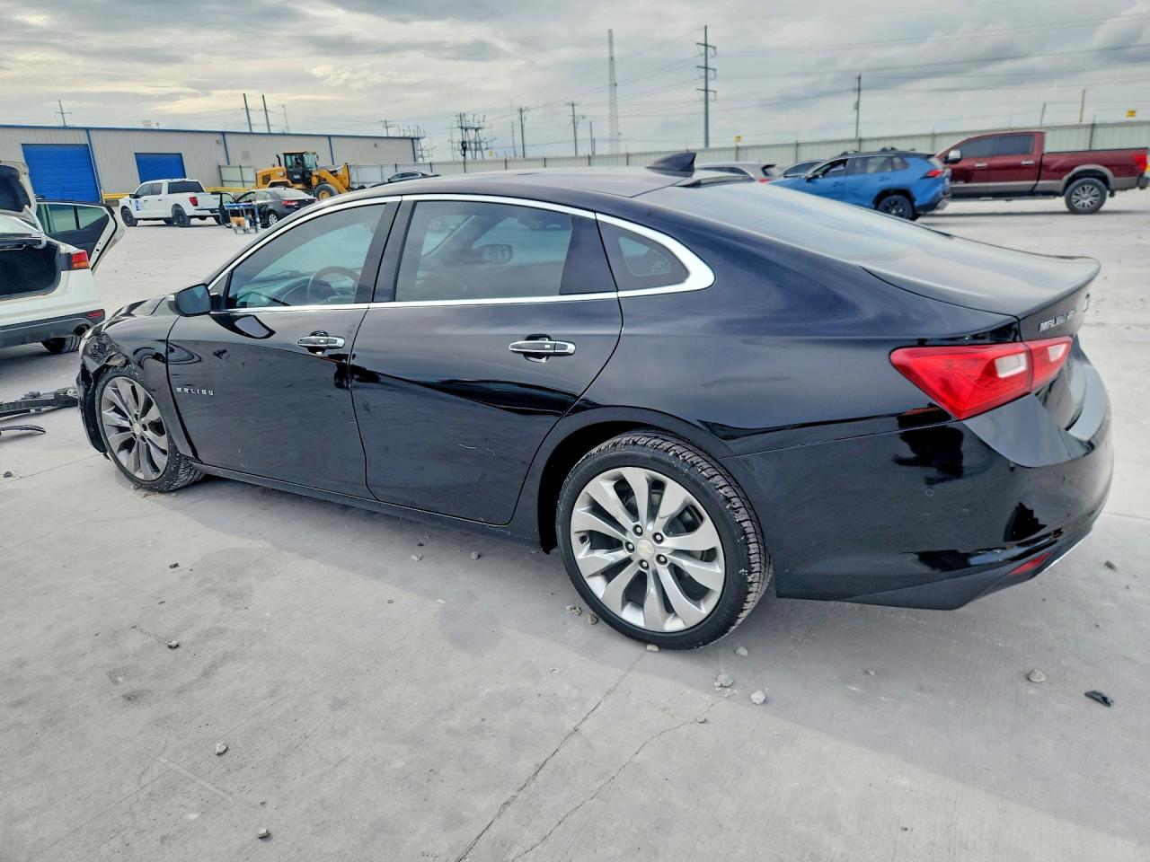 2017 Chevrolet Malibu Premier - zdjęcie 2