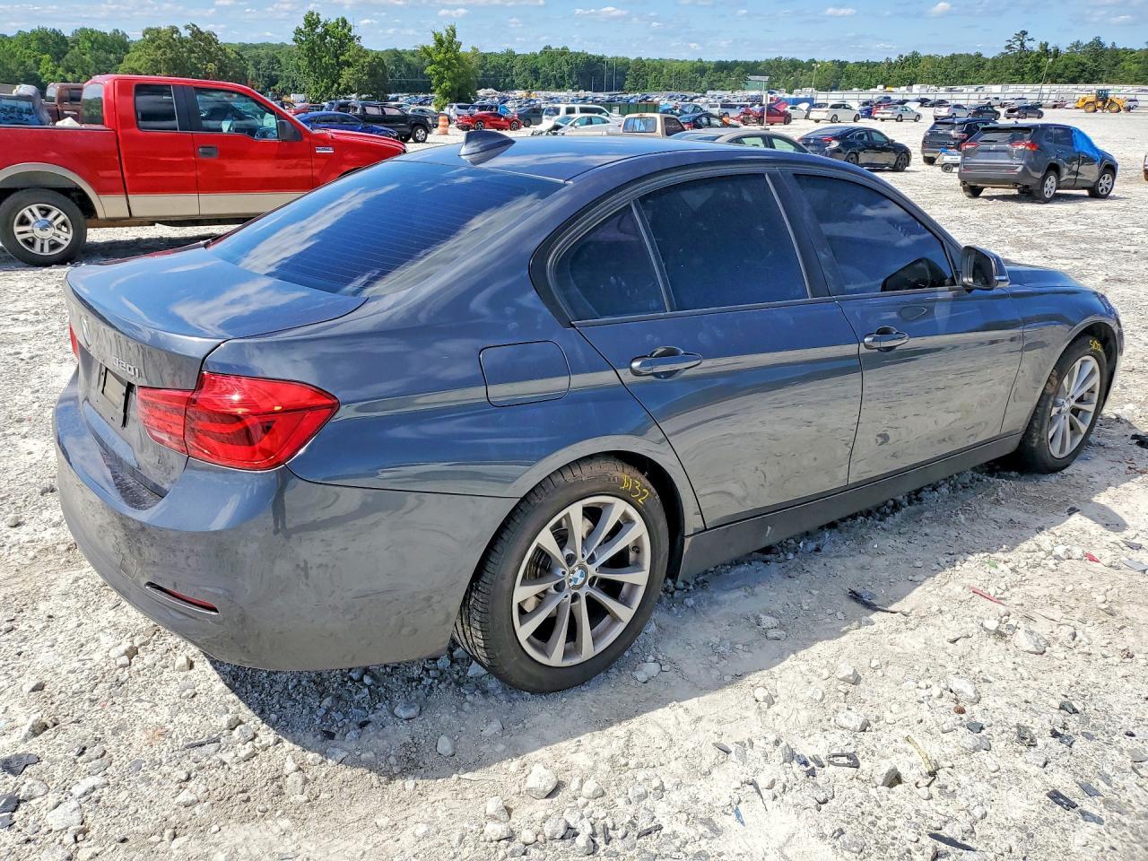 2017 BMW 320 I - zdjęcie 3