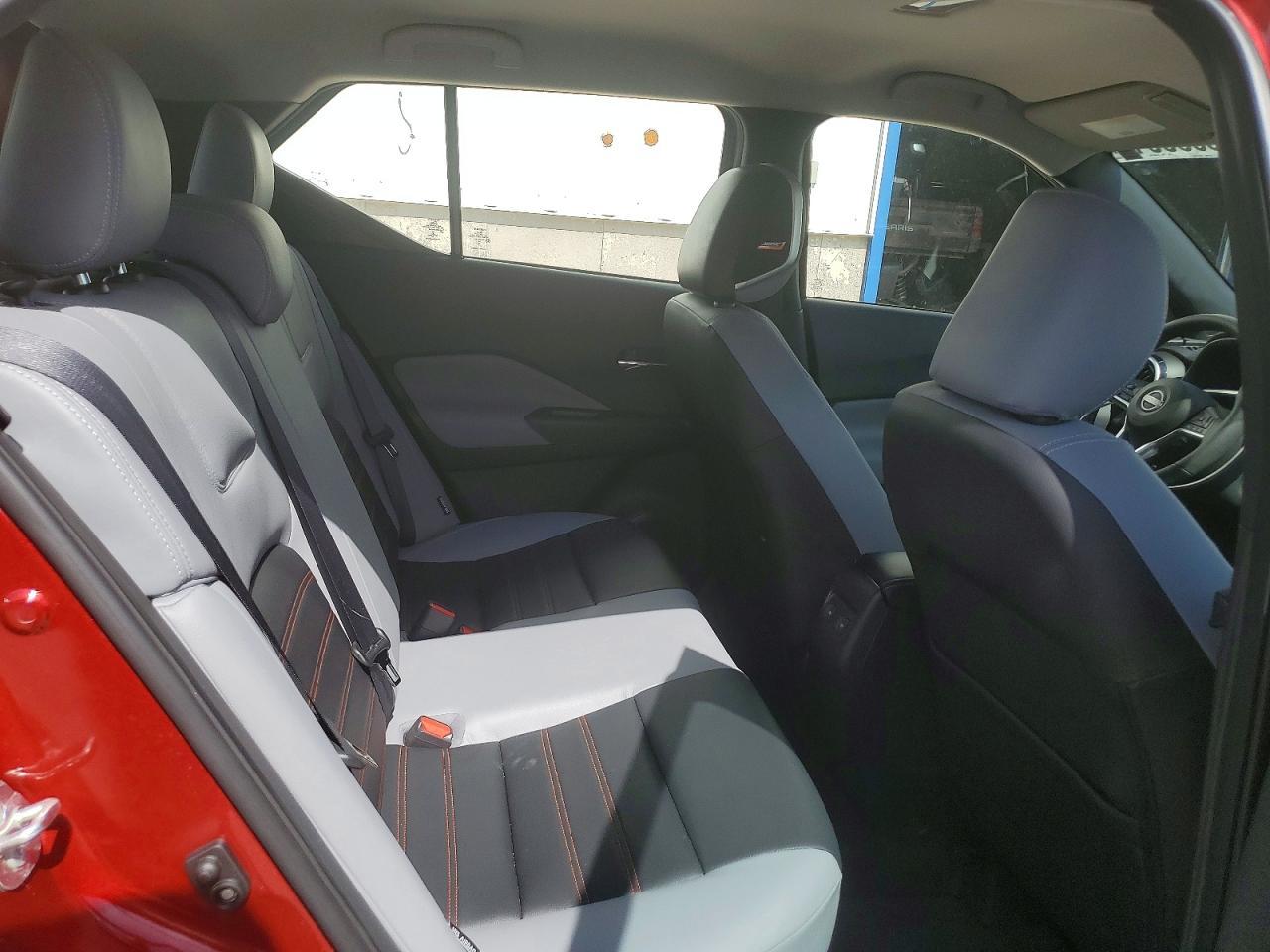 2023 Nissan Kicks Sr - zdjęcie 11