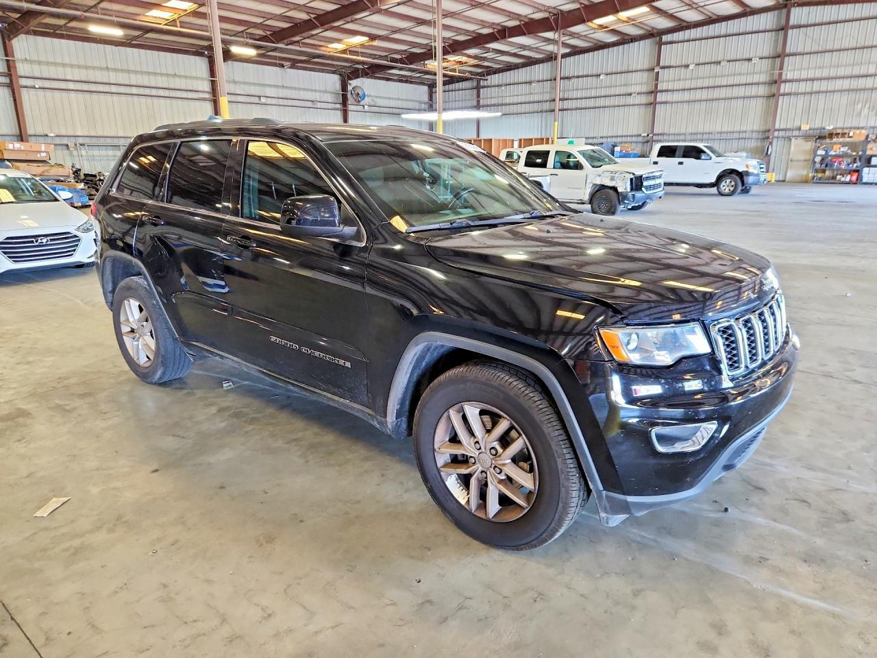 2017 Jeep Grand Cherokee Laredo - zdjęcie 4