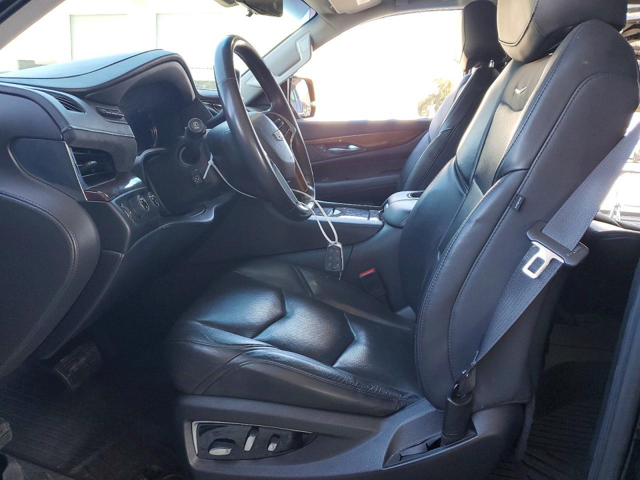 2020 Cadillac Escalade Luxury - zdjęcie 7