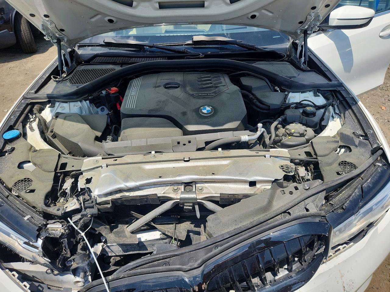 2020 BMW 330Xi - zdjęcie 11