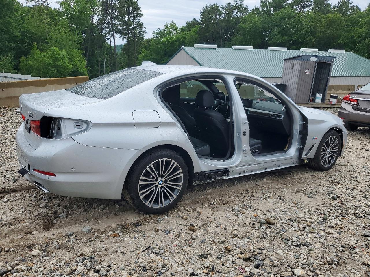 2020 BMW Seria 5 540i - zdjęcie 3