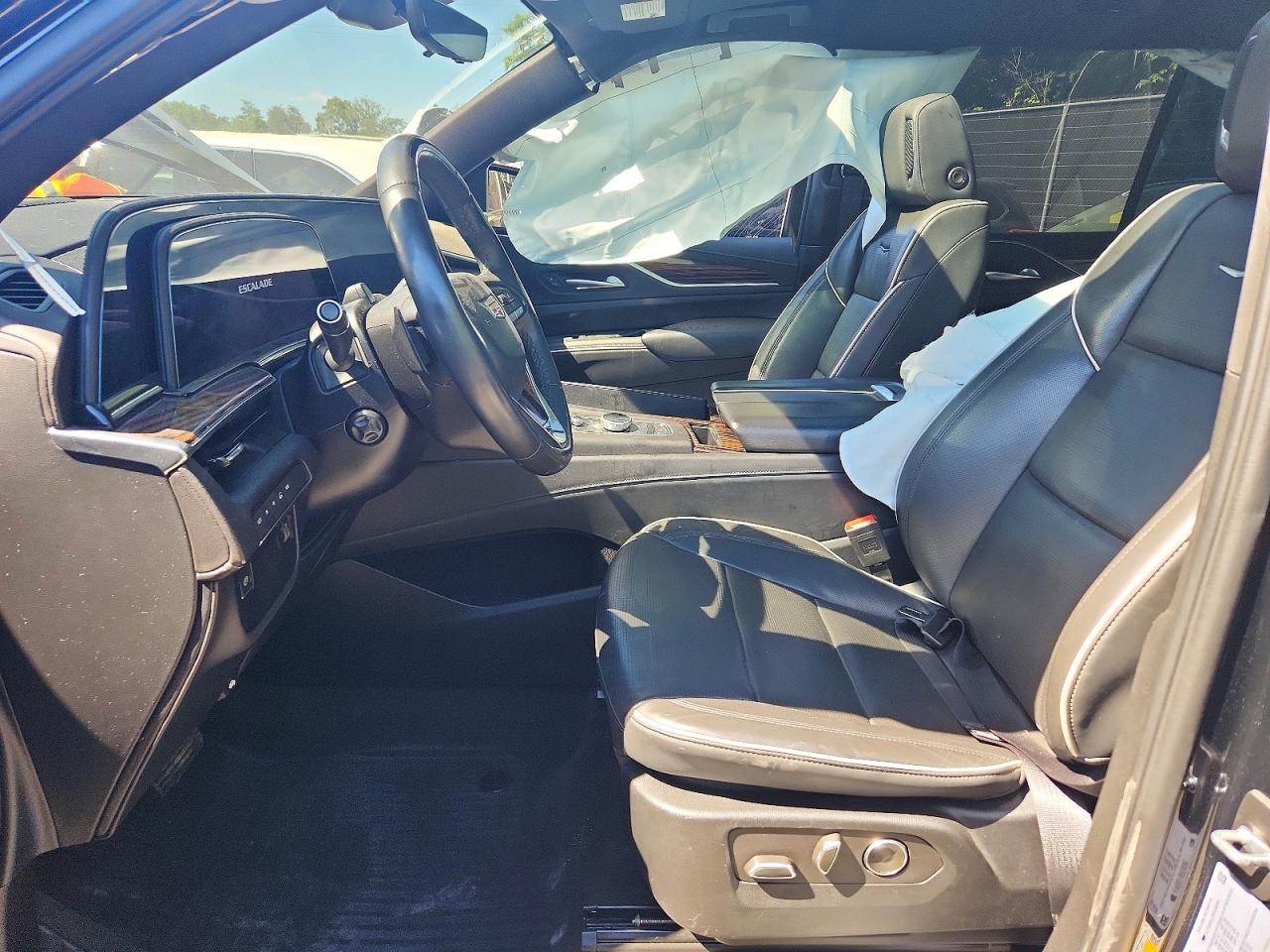 2024 Cadillac Escalade Premium Luxury - zdjęcie 7
