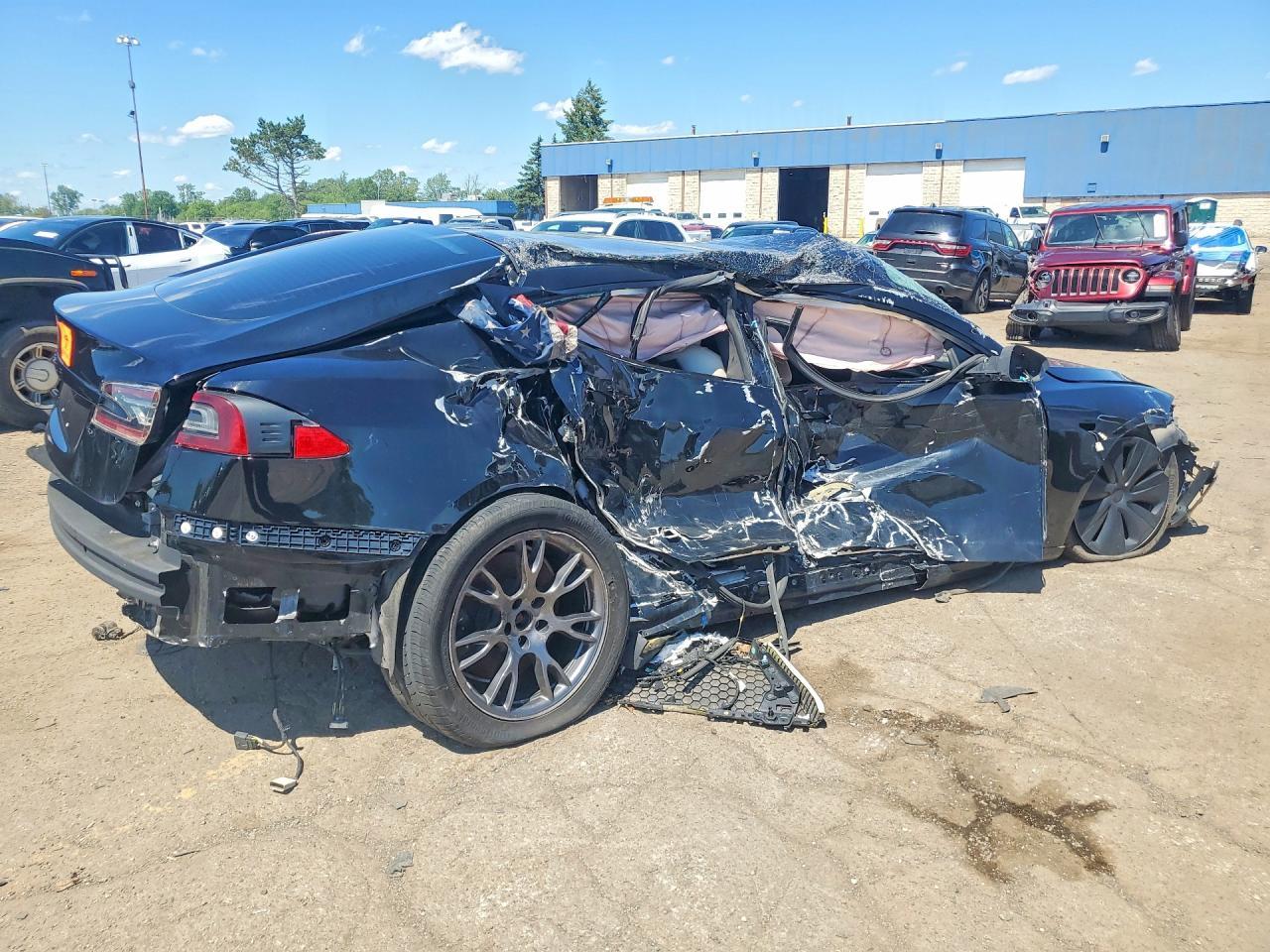 2021 Tesla Model S - zdjęcie 3