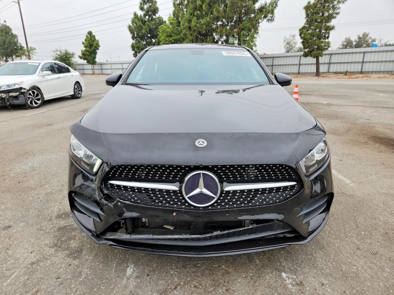 2019 Mercedes-Benz A 220 - zdjęcie 5
