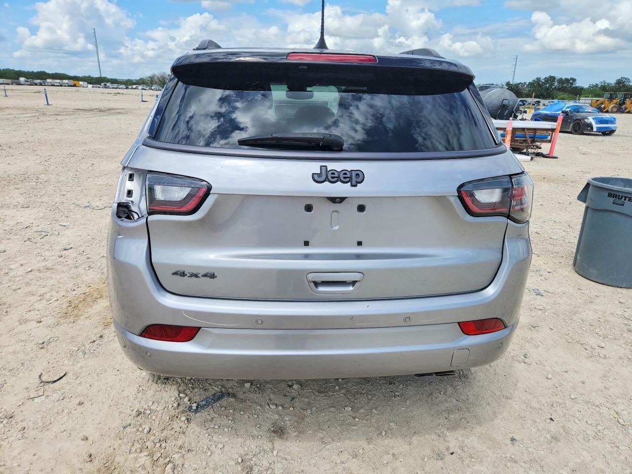 2022 Jeep Compass Limited - zdjęcie 6