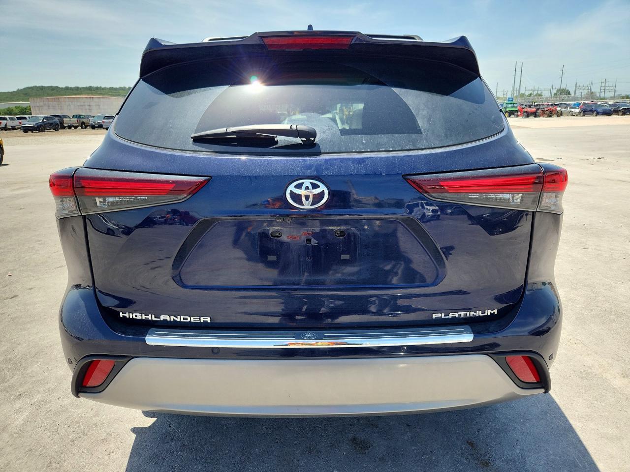 2024 Toyota Highlander Platinum - zdjęcie 6