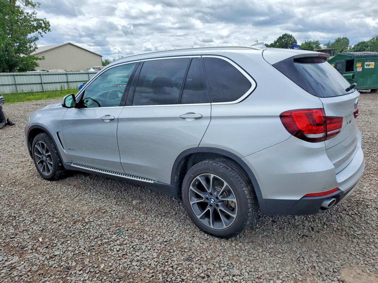 2015 BMW X5 xDrive35D - zdjęcie 2