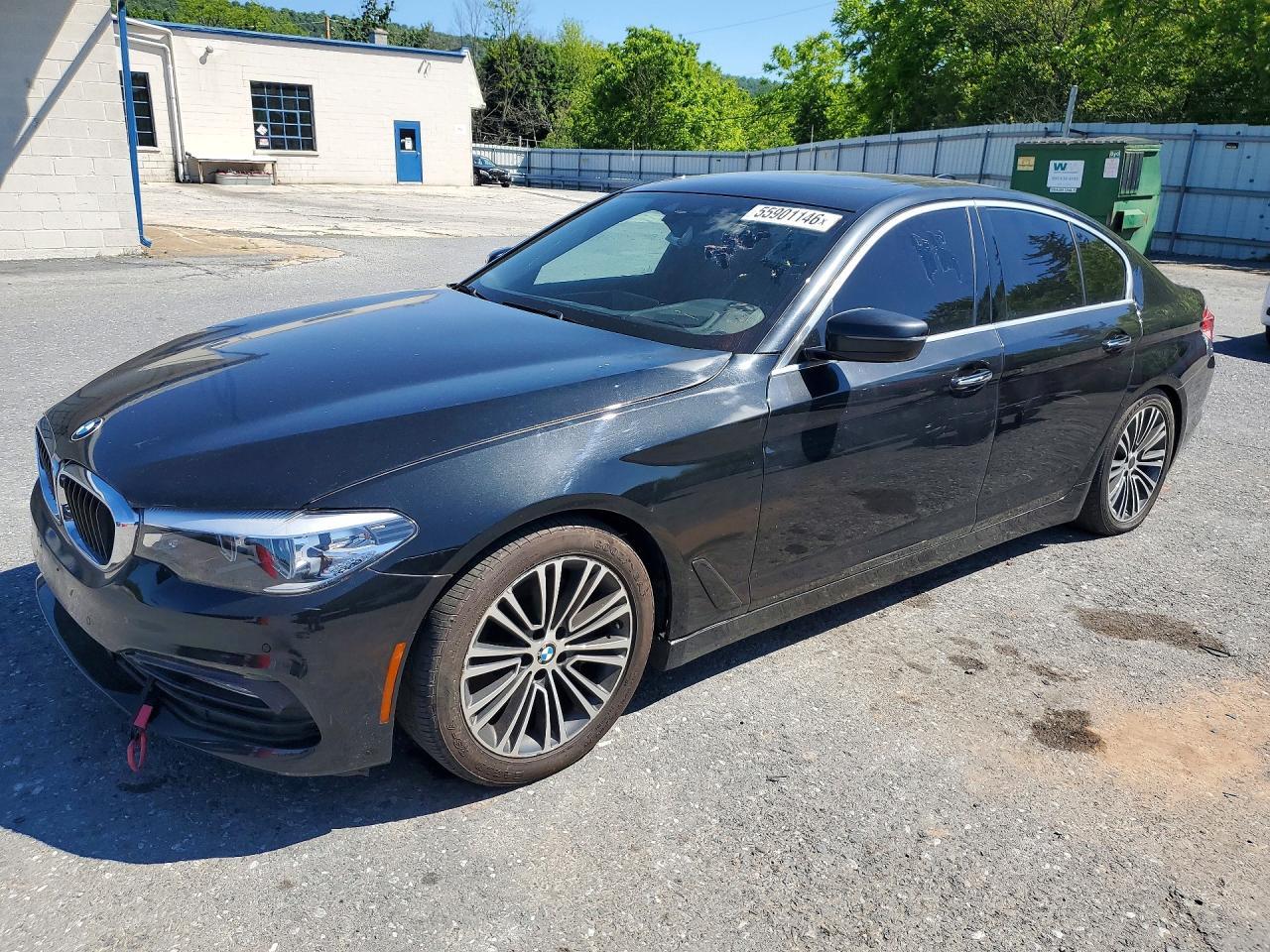 2018 BMW 530 Xi - zdjęcie główne