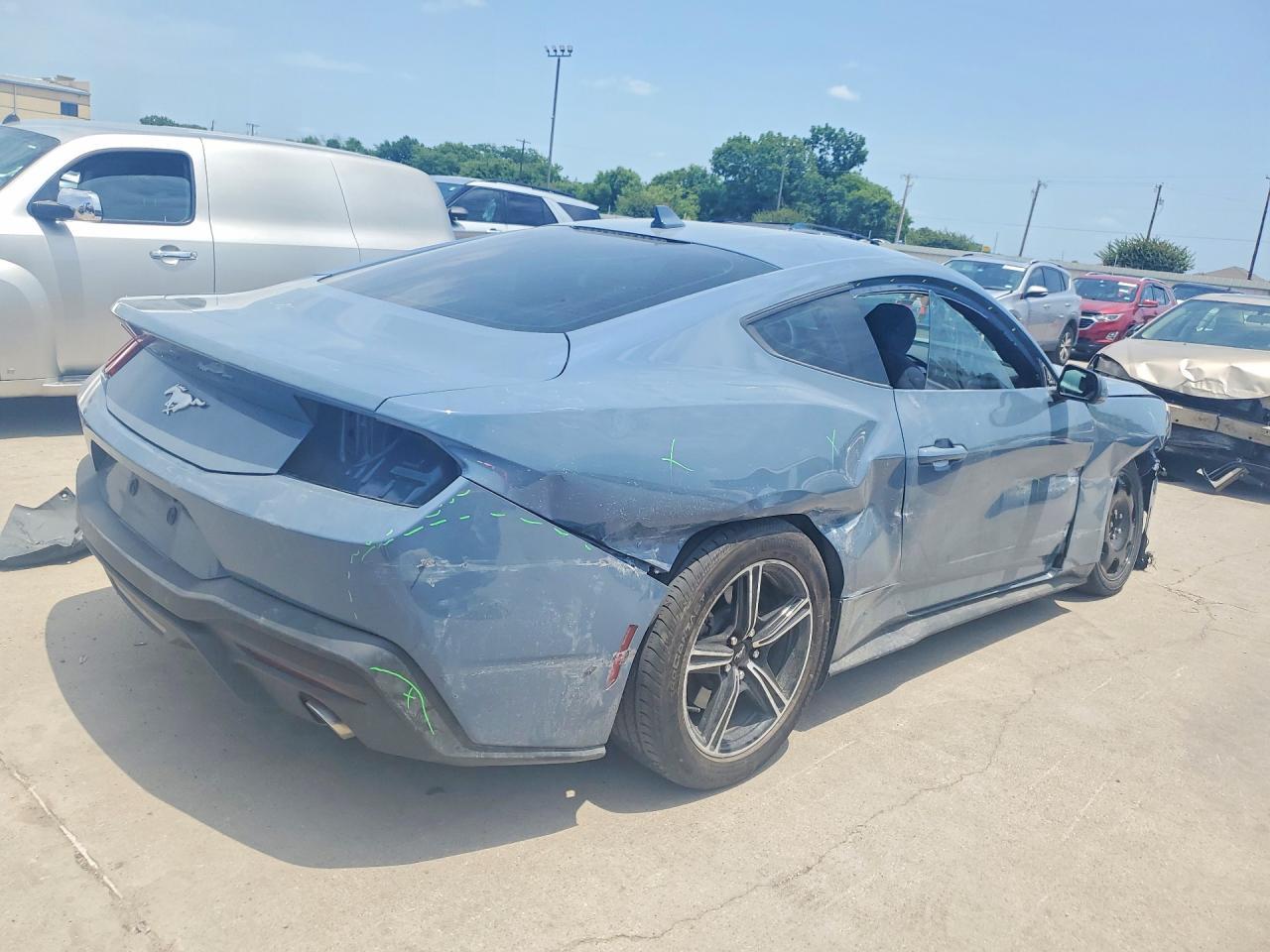2025 Ford Mustang - zdjęcie 3