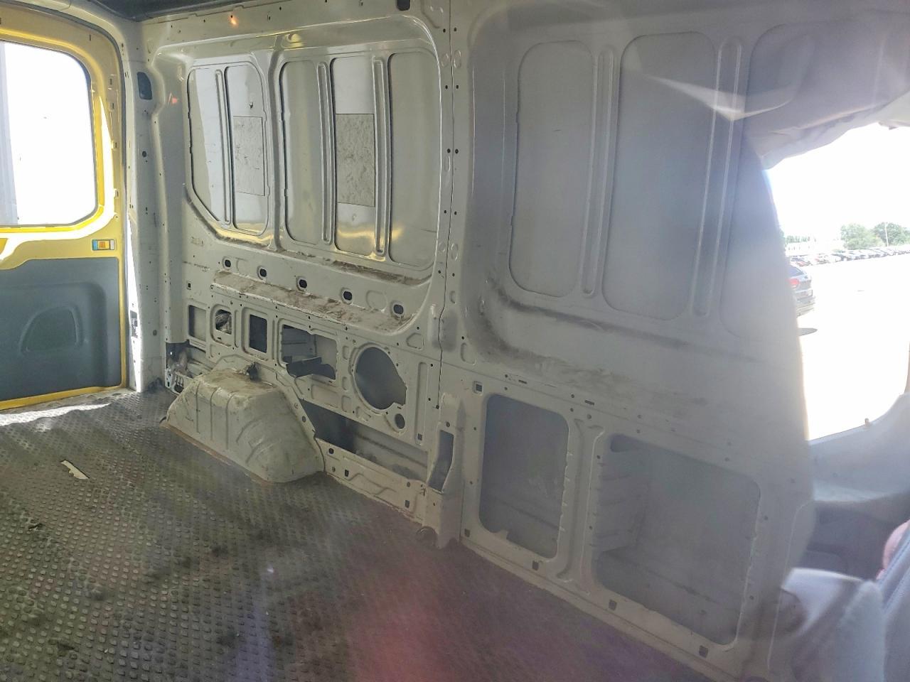 2016 Ford Transit T-250 - zdjęcie 11