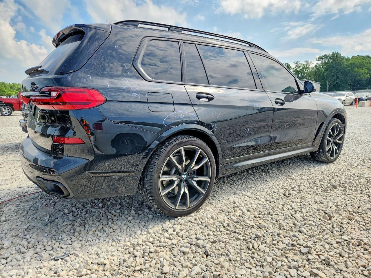 2020 BMW X7 xDrive40I - zdjęcie 3