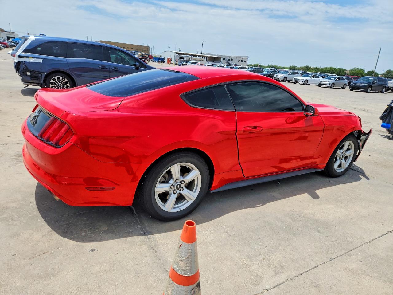 2017 Ford Mustang - zdjęcie 3