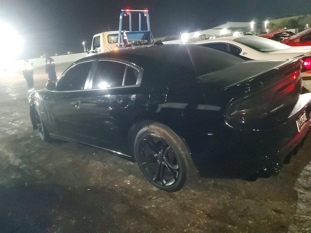 2018 Dodge Charger R - zdjęcie 2