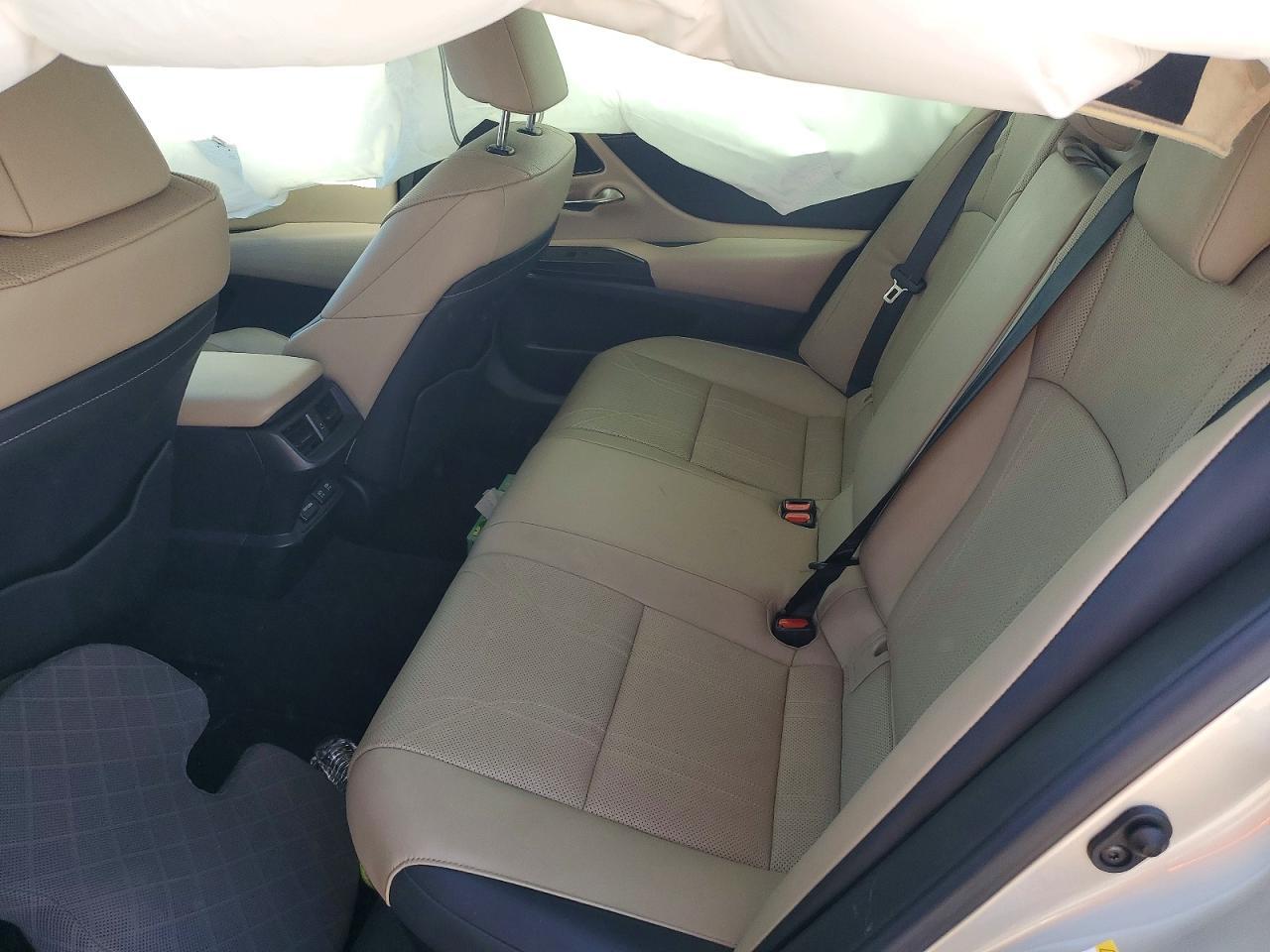 2019 Lexus Es 300H - zdjęcie 12