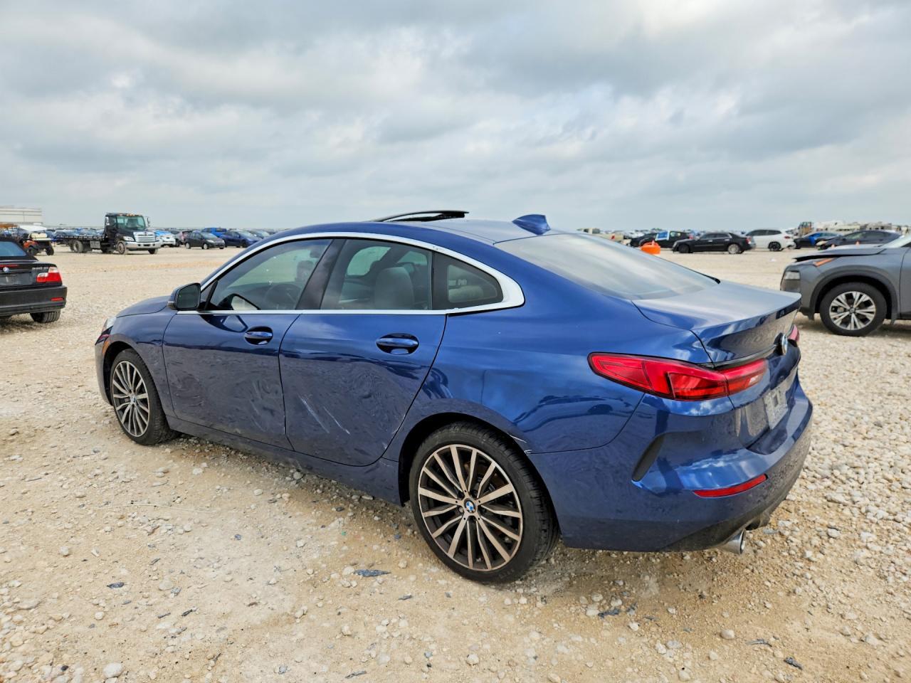 2024 BMW 228I - zdjęcie 2