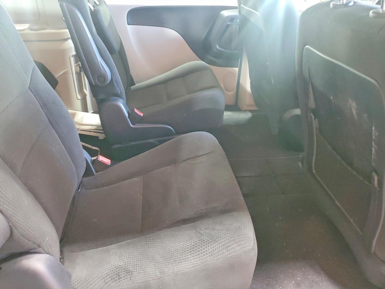 2016 Dodge Grand Caravan Se - zdjęcie 11