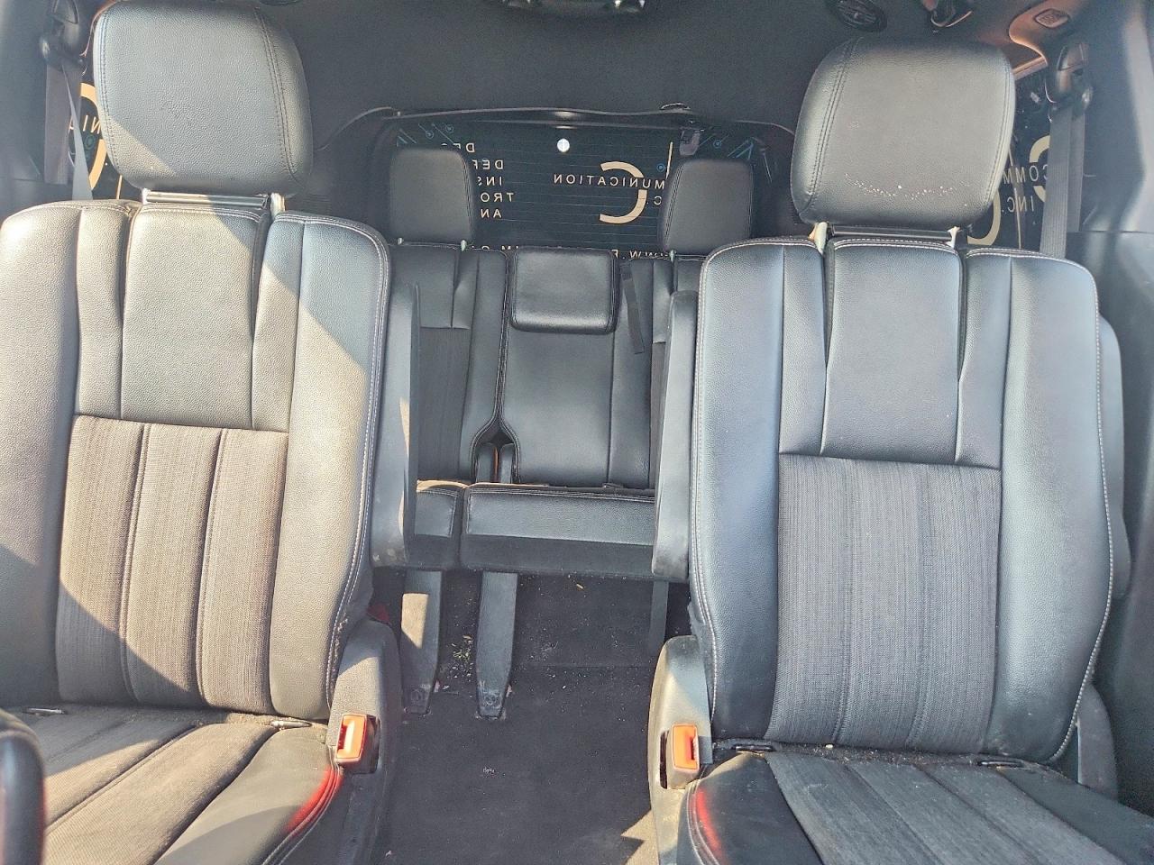 2015 Chrysler Town & Country S - zdjęcie 10