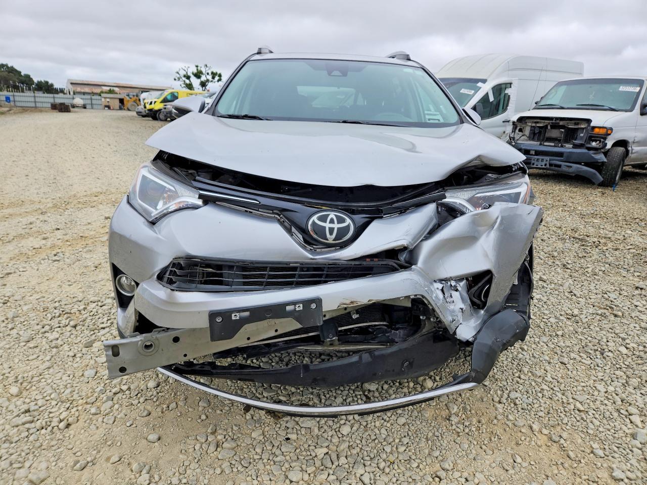 2017 Toyota Rav4 Xle - zdjęcie 5