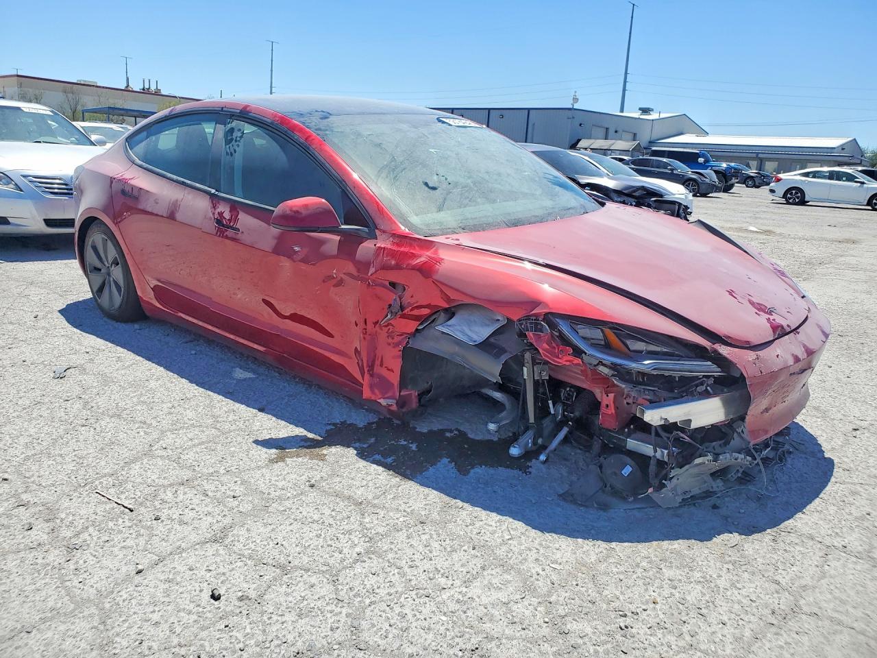 2026 Tesla Model 3 - zdjęcie 4