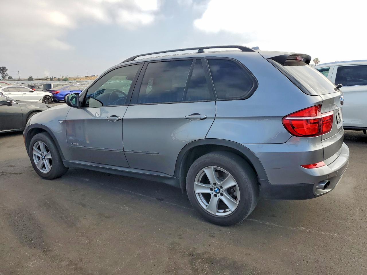 2013 BMW X5 xDrive35I - zdjęcie 2