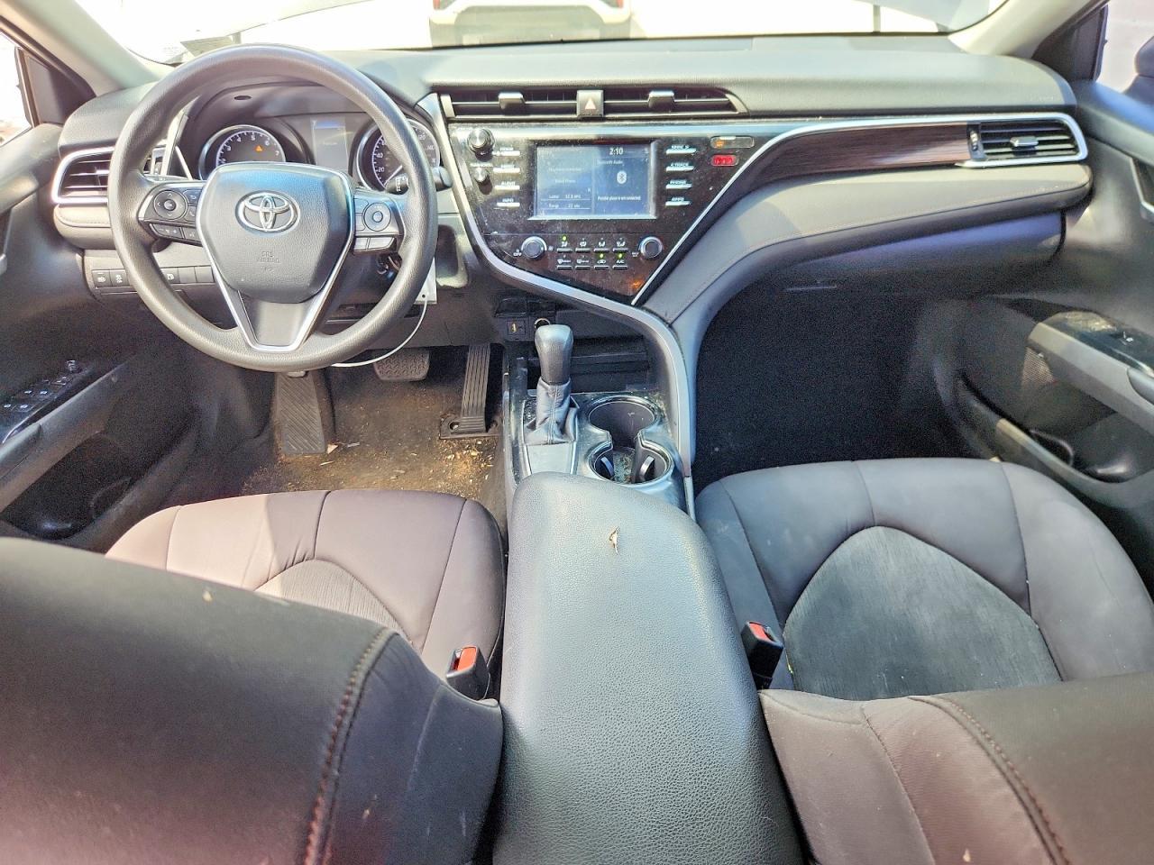 2018 Toyota Camry Le - zdjęcie 8
