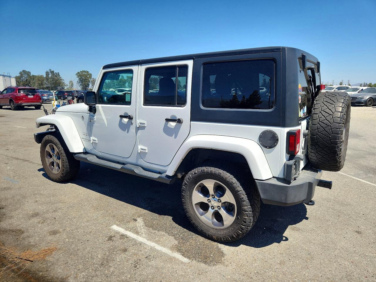 2018 Jeep Wrangler Unlimited Sahara - zdjęcie 2