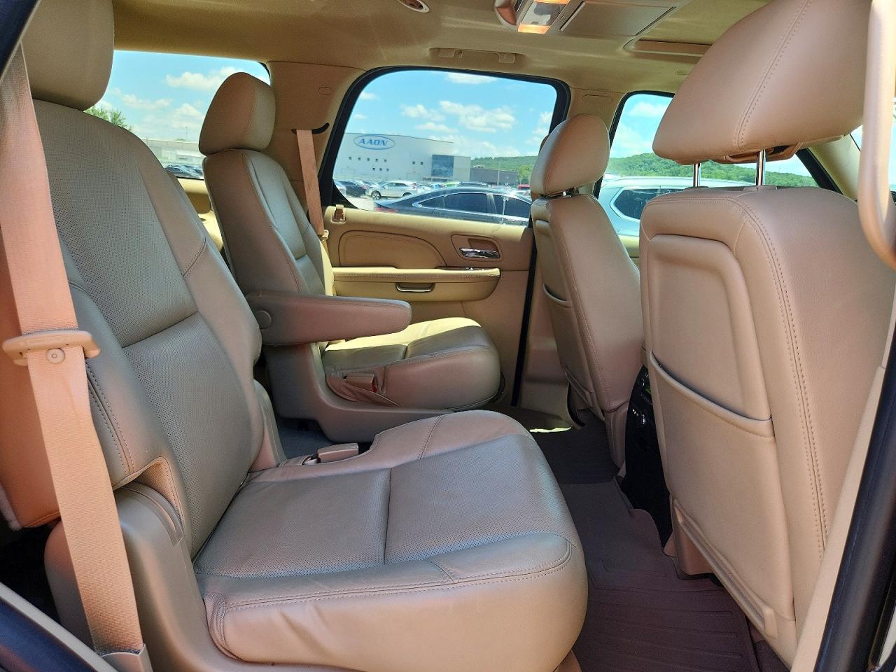 2014 Cadillac Escalade Premium - zdjęcie 11