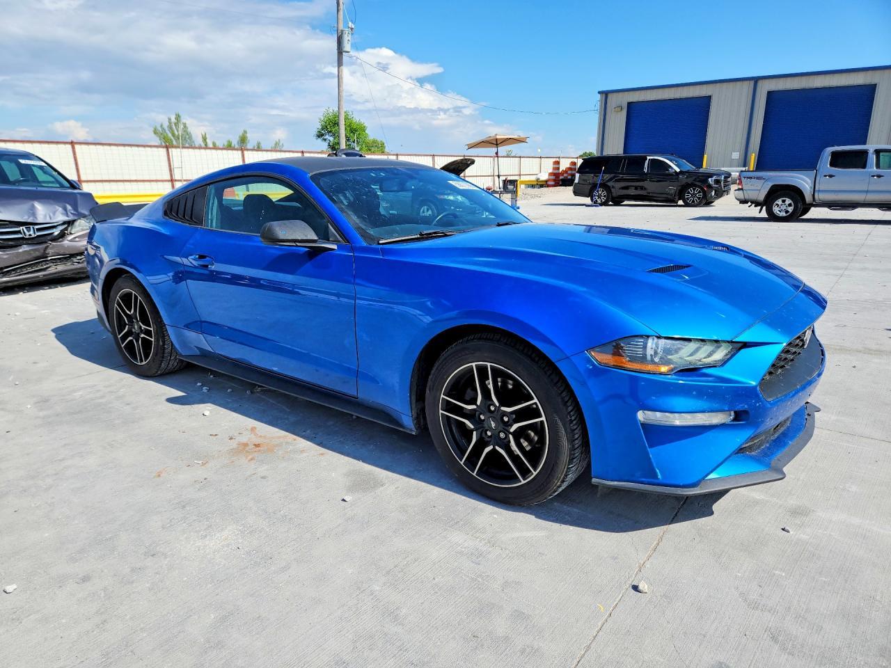 2019 Ford Mustang - zdjęcie 4